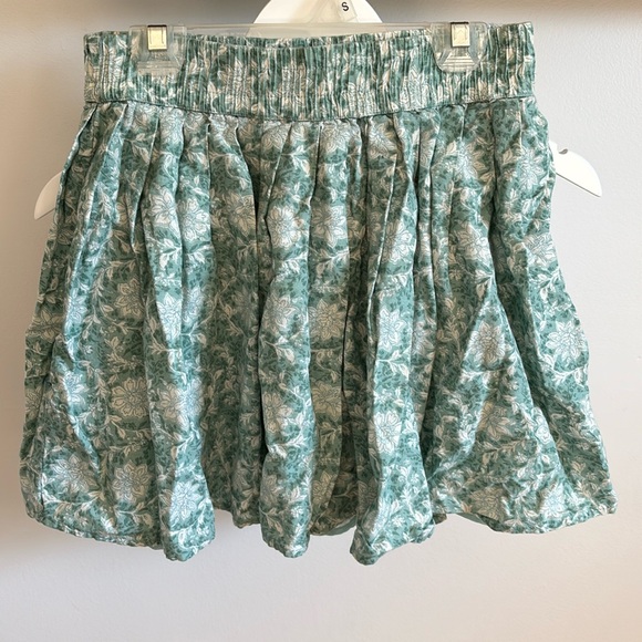American Eagle Outfitters Dresses & Skirts - American Eagle linen blend mini skirt.
